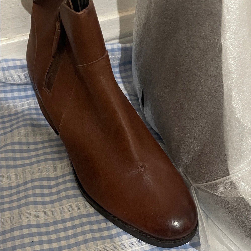 Cole Haan Brown Leather Ankle Boots 7.5